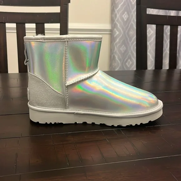 Ugg Australia Classic Mini Iridescent Boots new Glacier Grey Women’s Size 6